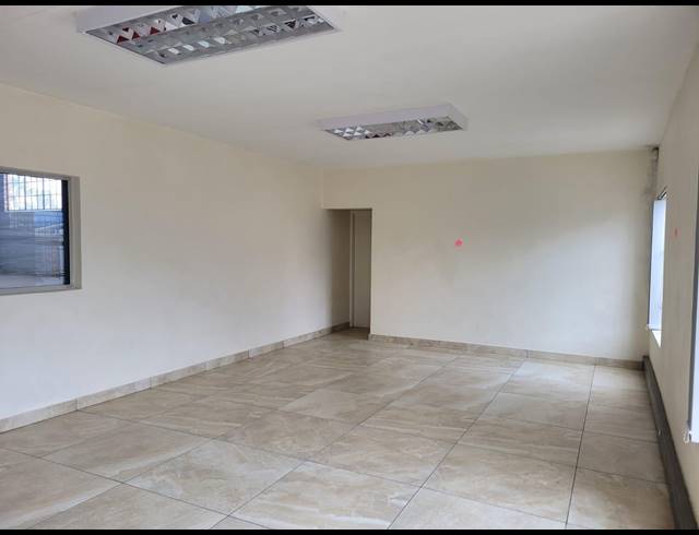 1,250M² WAREHOUSE TO LET IN CHLOORKOP